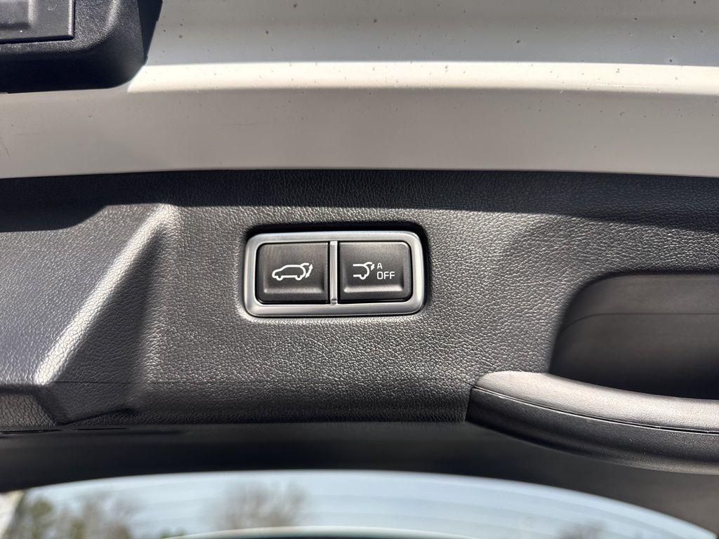 new 2025 Kia Sorento Hybrid car, priced at $36,945