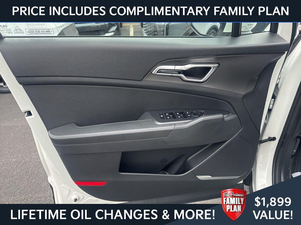 new 2026 Kia Sportage car, priced at $32,408