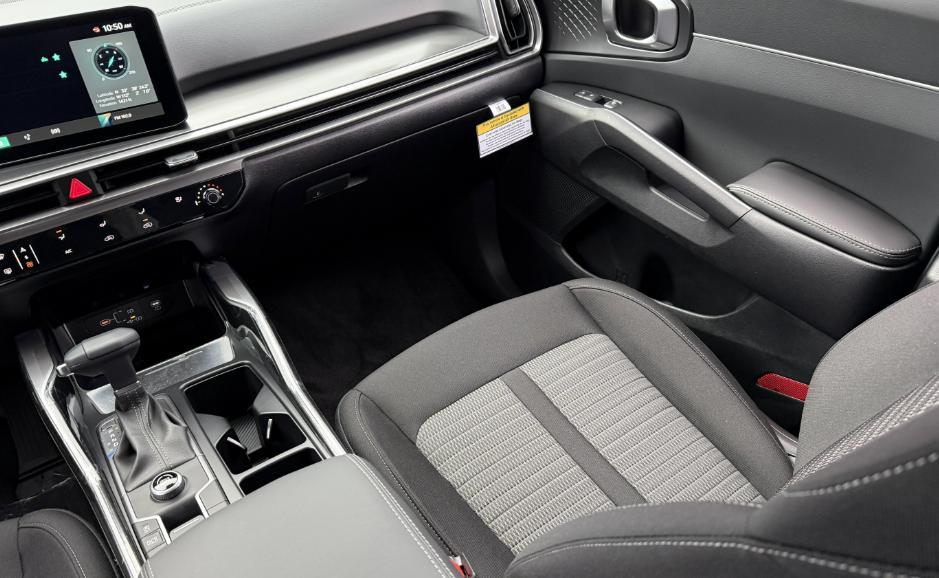 used 2025 Kia Sorento car, priced at $28,500