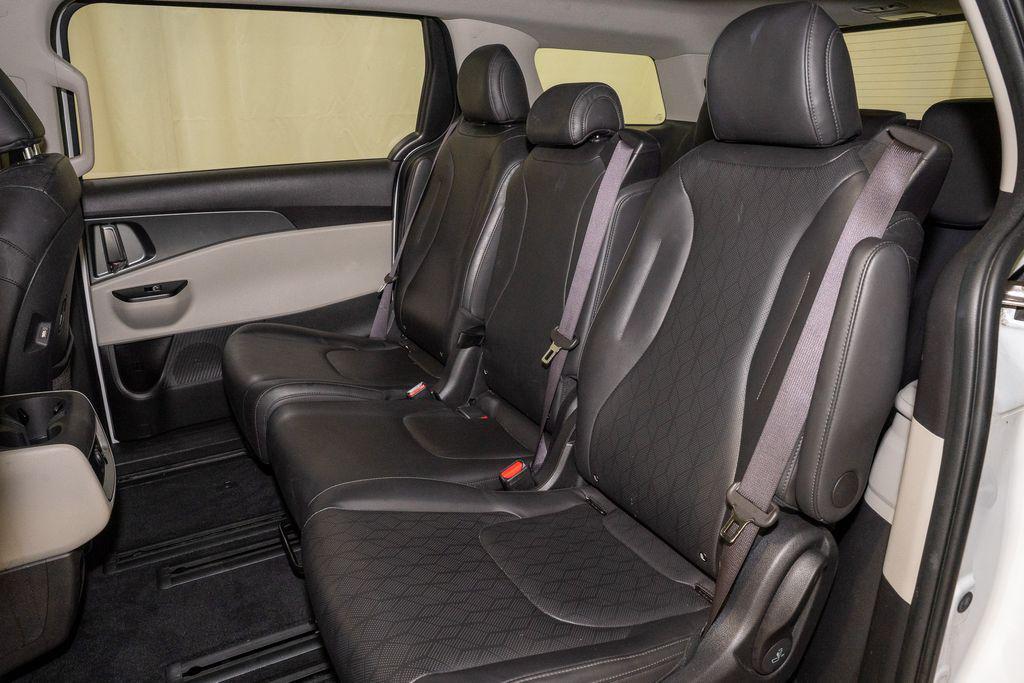 used 2024 Kia Carnival car, priced at $30,495