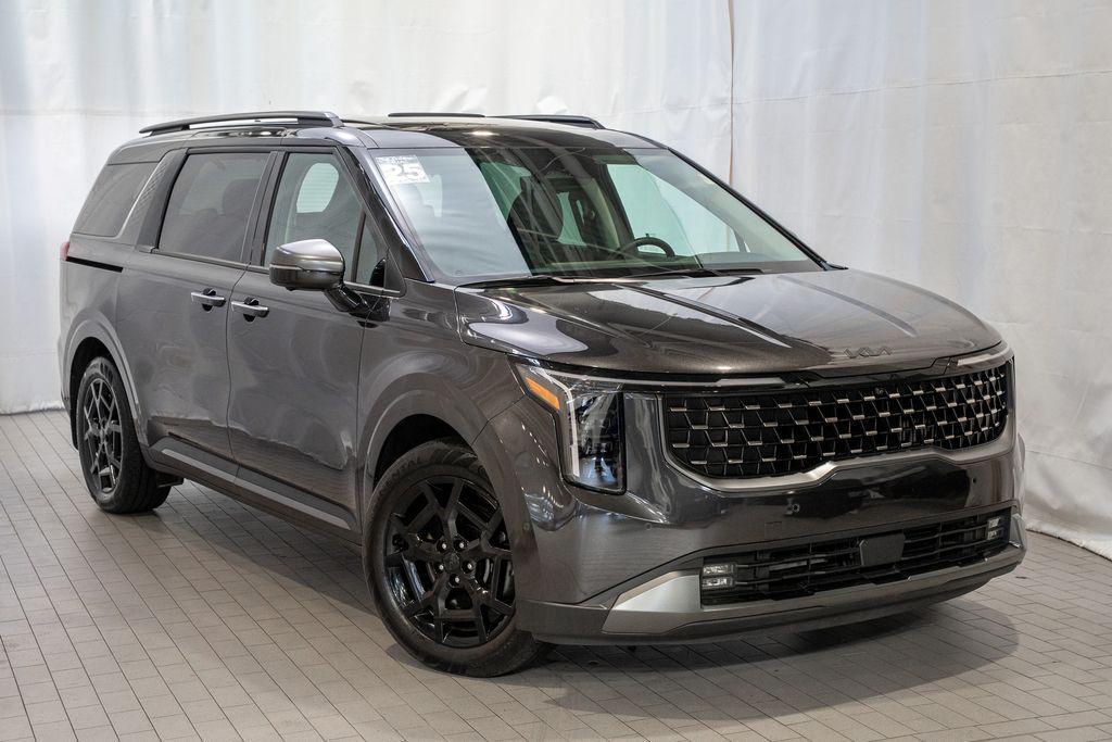 used 2025 Kia Carnival Hybrid car, priced at $46,595