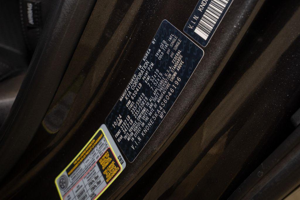 used 2025 Kia Carnival Hybrid car, priced at $46,595