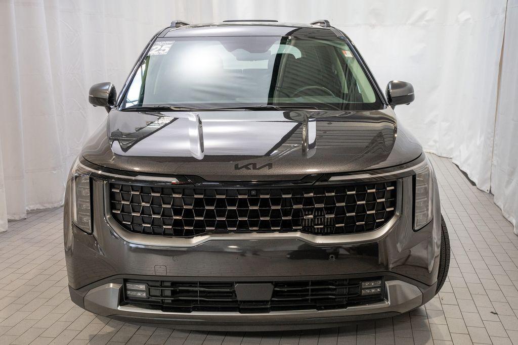 used 2025 Kia Carnival Hybrid car, priced at $46,595