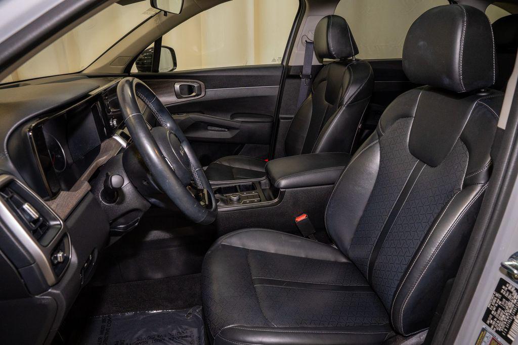 used 2022 Kia Sorento car, priced at $22,495
