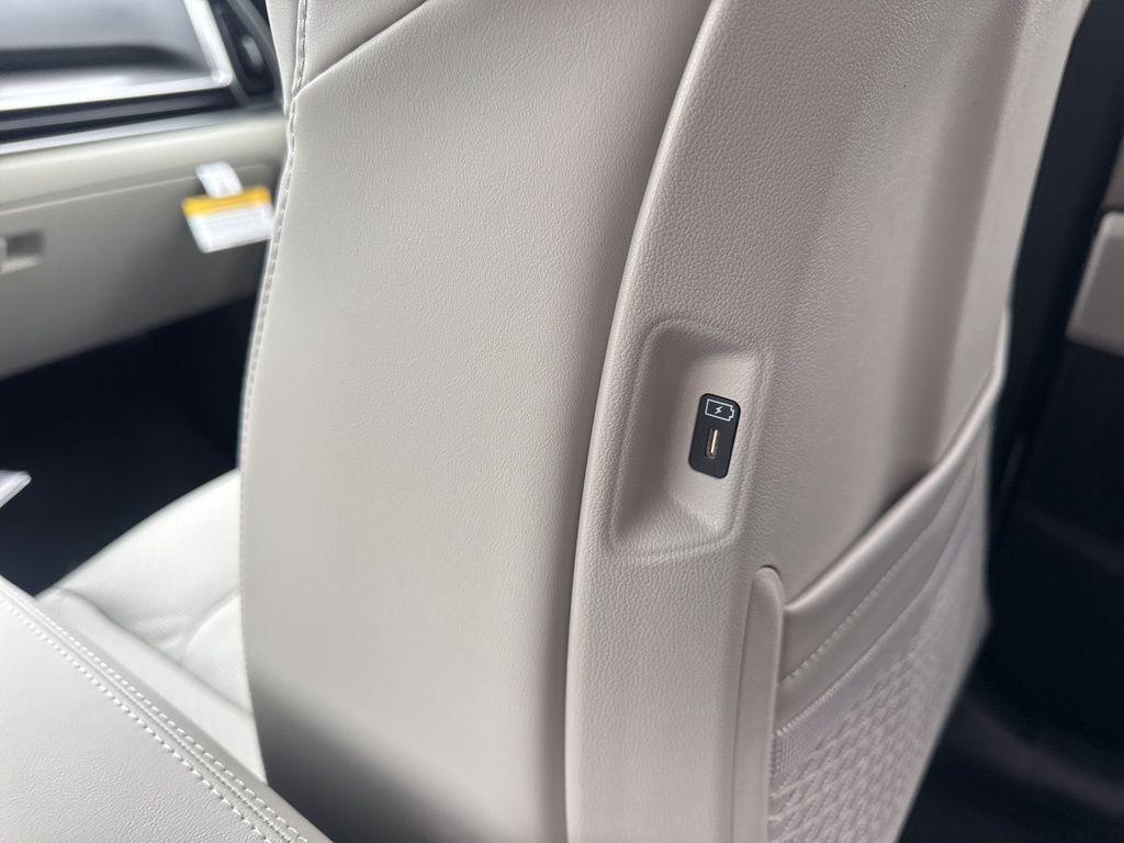 new 2026 Kia Sorento car, priced at $33,809