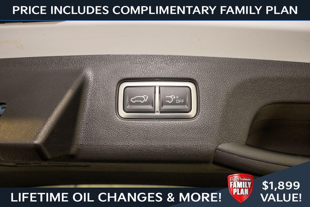new 2025 Kia Sorento Hybrid car, priced at $37,463