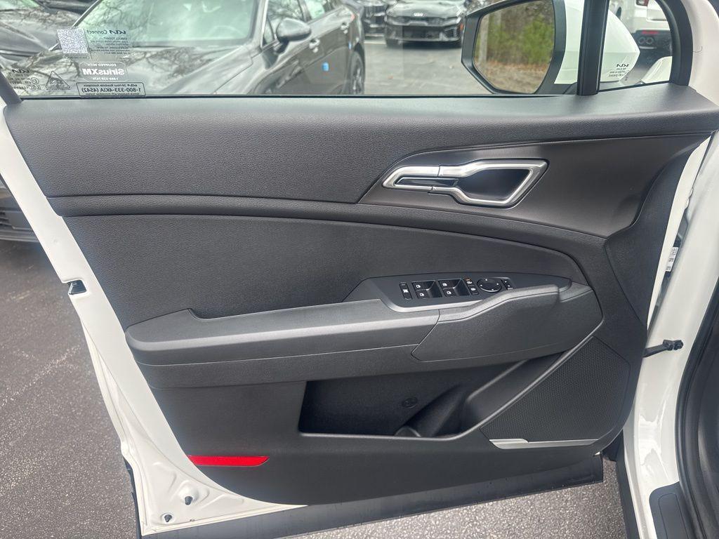 new 2026 Kia Sportage Hybrid car, priced at $29,209