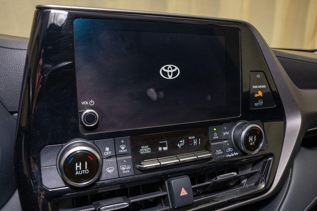 used 2023 Toyota Highlander car, priced at $28,995