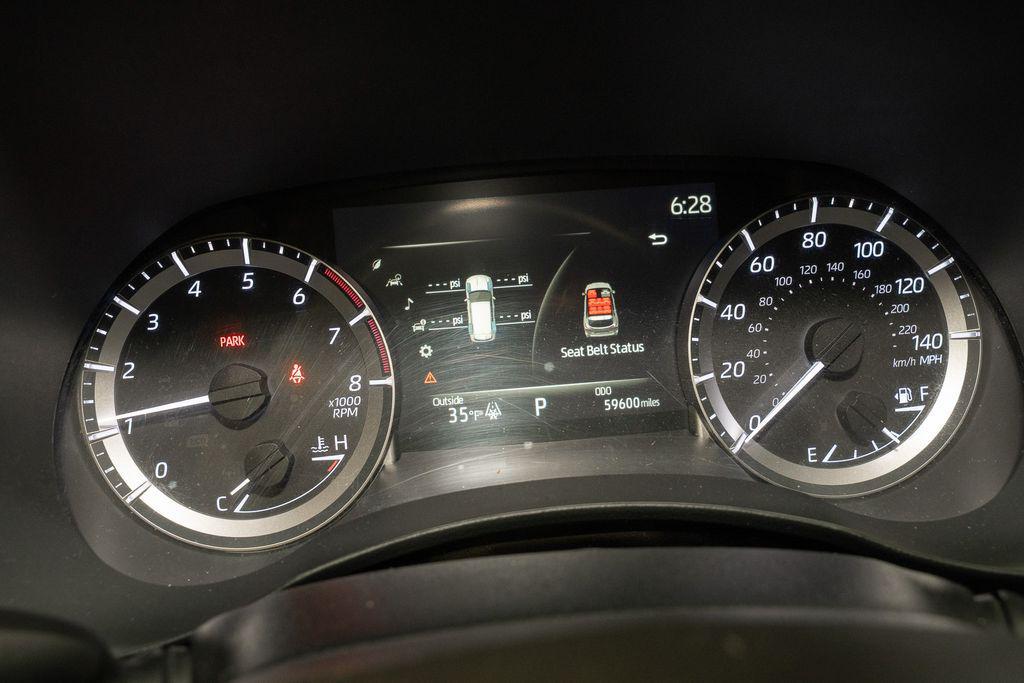 used 2023 Toyota Highlander car, priced at $28,995