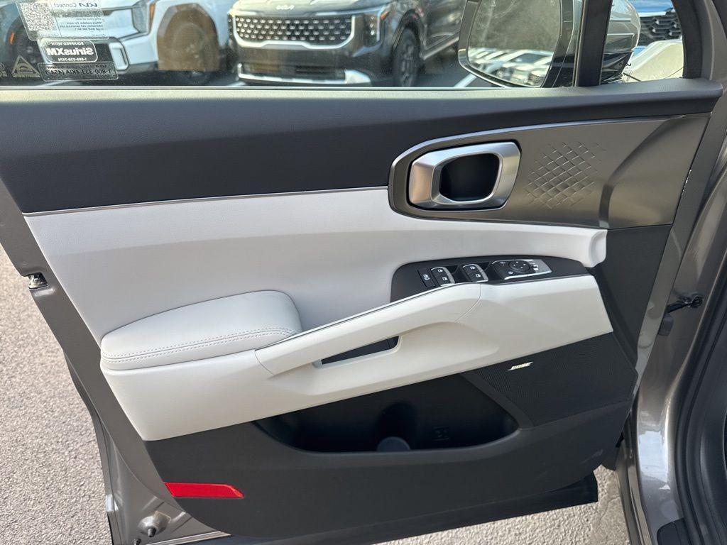 new 2026 Kia Sorento Hybrid car, priced at $39,421