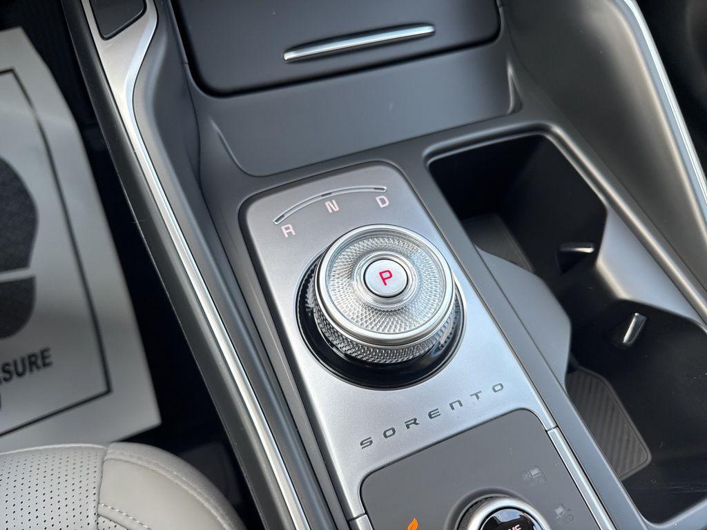 new 2026 Kia Sorento Hybrid car, priced at $39,421