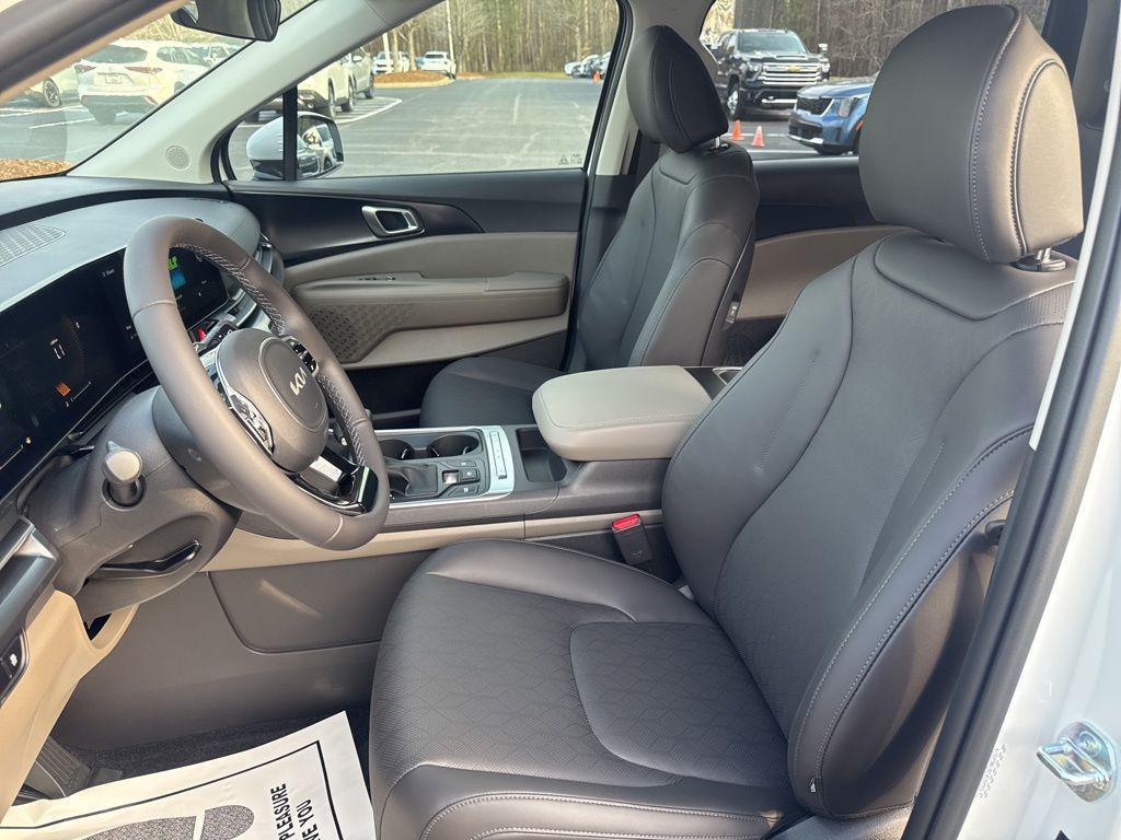 new 2026 Kia Carnival car, priced at $38,386