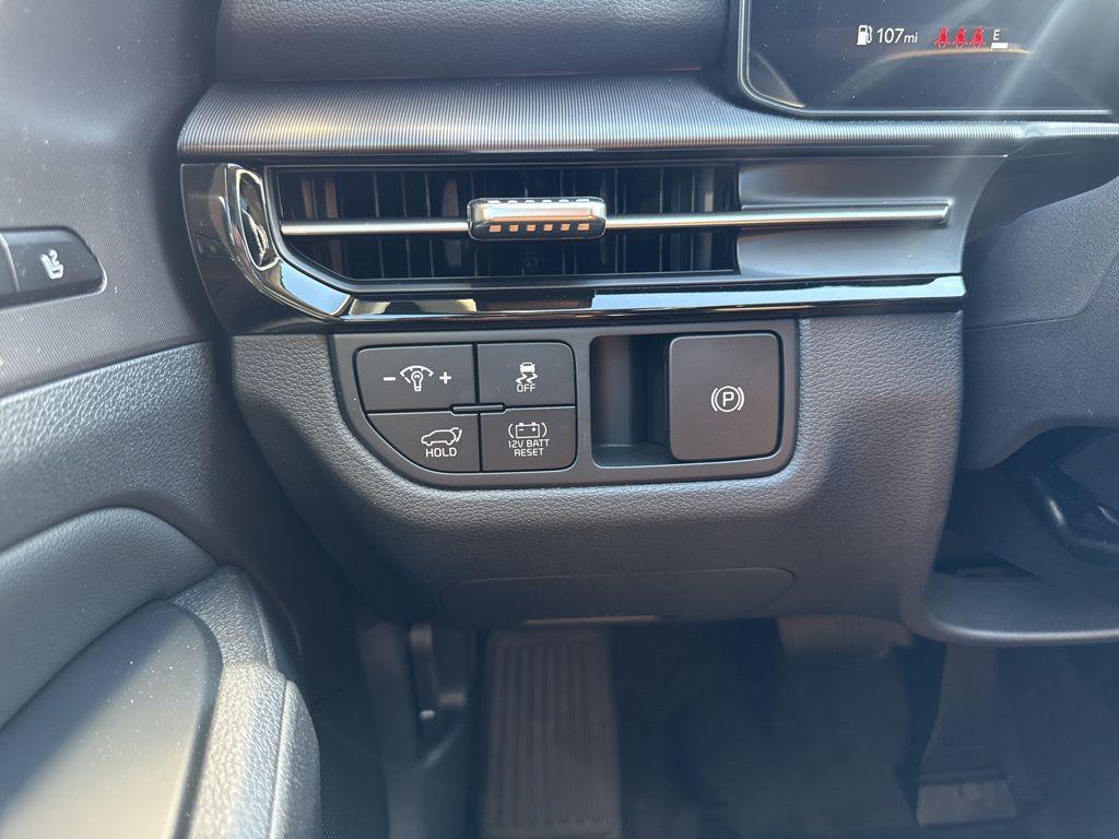 new 2026 Kia Sportage Hybrid car, priced at $38,382