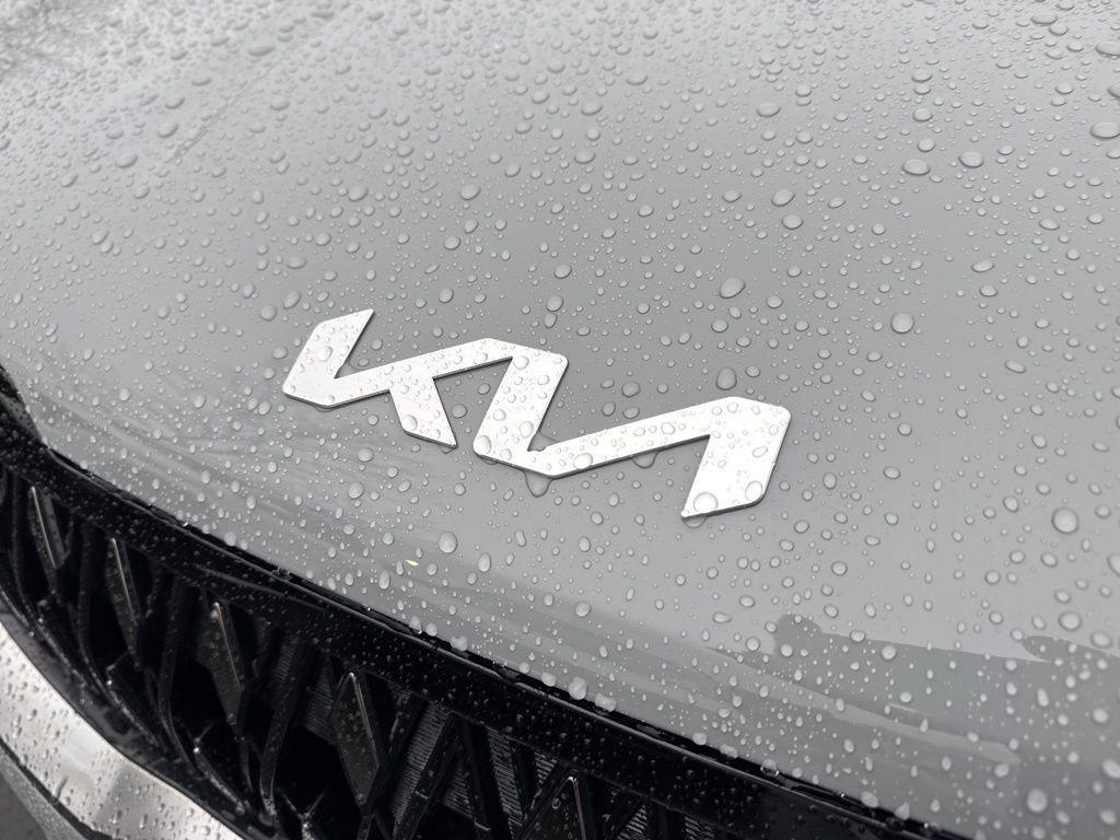 new 2026 Kia Carnival Hybrid car, priced at $42,146