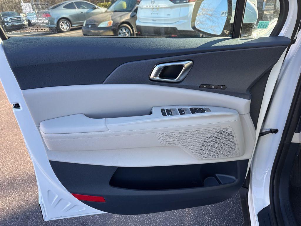 new 2026 Kia Carnival Hybrid car, priced at $47,291