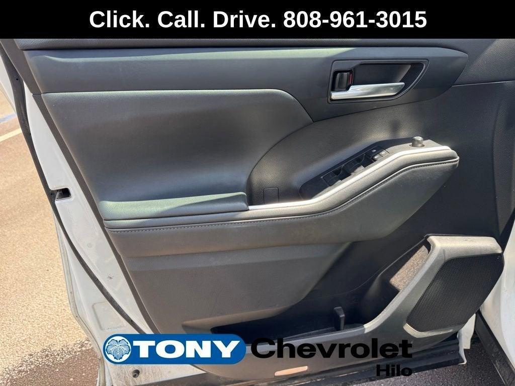 used 2021 Toyota Highlander car, priced at $32,488