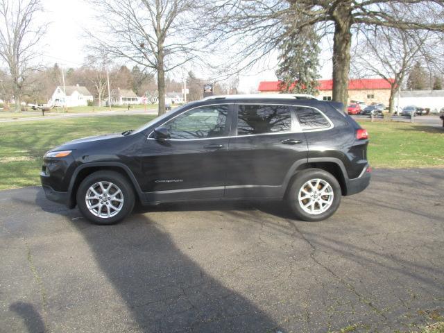 used 2015 Jeep Cherokee car, priced at $11,995