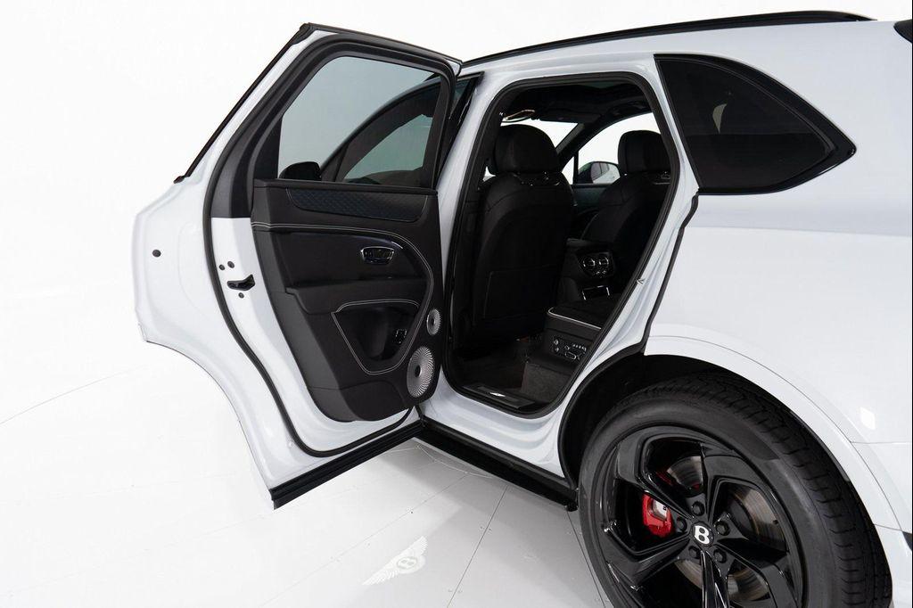 2025 Ice Bentley Bentayga