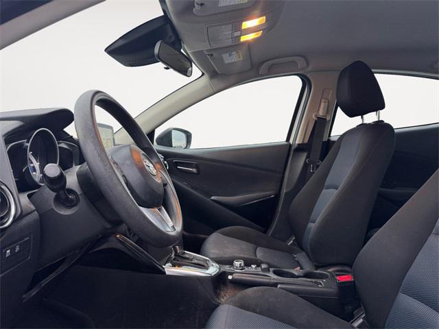 2017 Frost Toyota Yaris iA