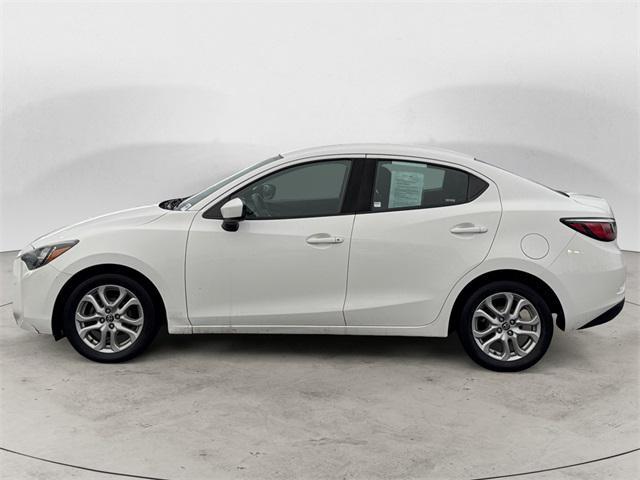 2017 Frost Toyota Yaris iA