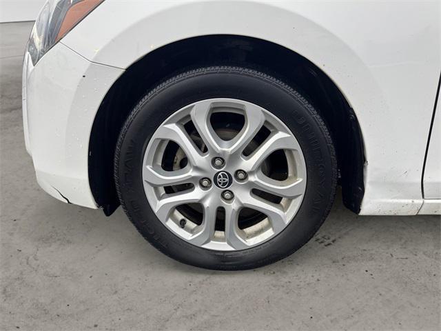 2017 Frost Toyota Yaris iA