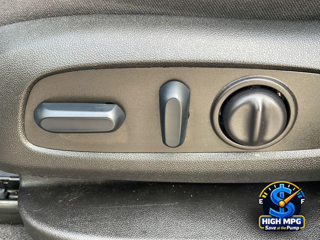 used 2022 Chevrolet Equinox car, priced at $19,999