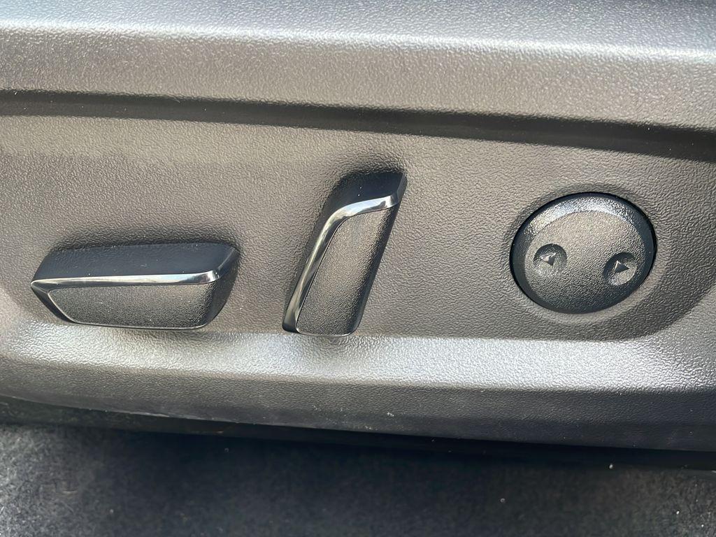 used 2024 Mitsubishi Outlander car, priced at $23,344