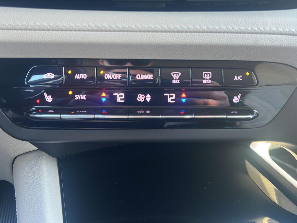 used 2023 Buick Envision car, priced at $26,500