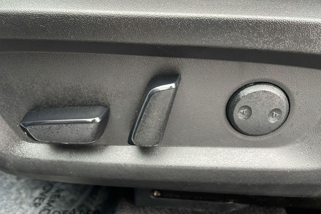 used 2023 Mitsubishi Outlander car, priced at $21,995