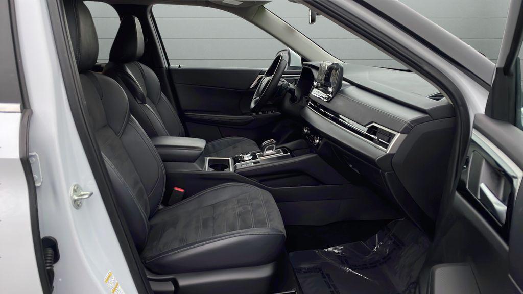 used 2023 Mitsubishi Outlander car, priced at $21,995