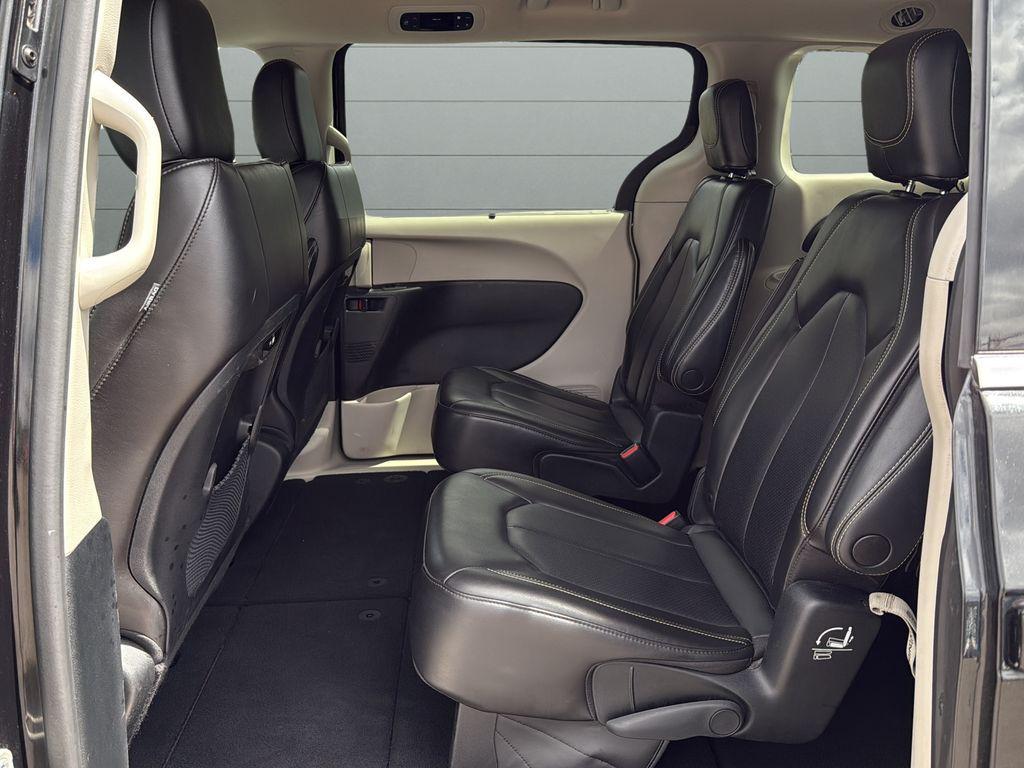 used 2023 Chrysler Pacifica car, priced at $25,494