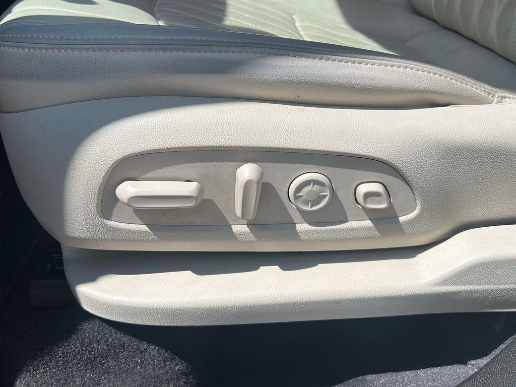 used 2022 Buick Enclave car, priced at $35,999