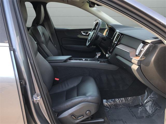 used 2021 Volvo XC60 car, priced at $26,200
