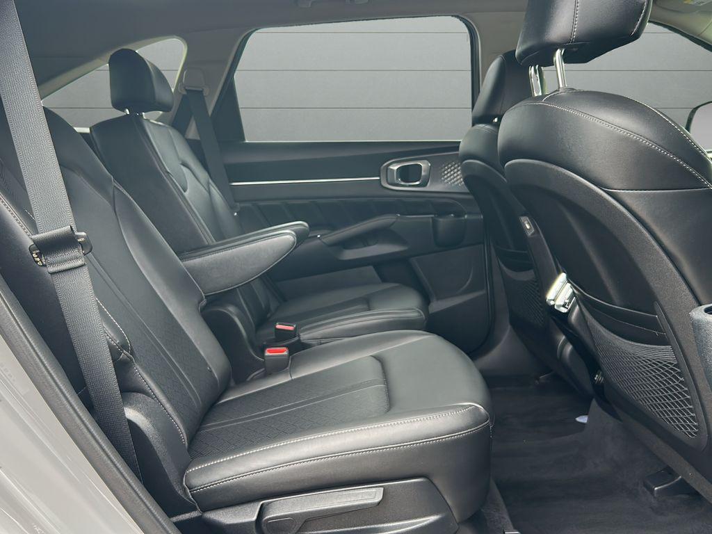 used 2023 Kia Sorento car, priced at $29,494