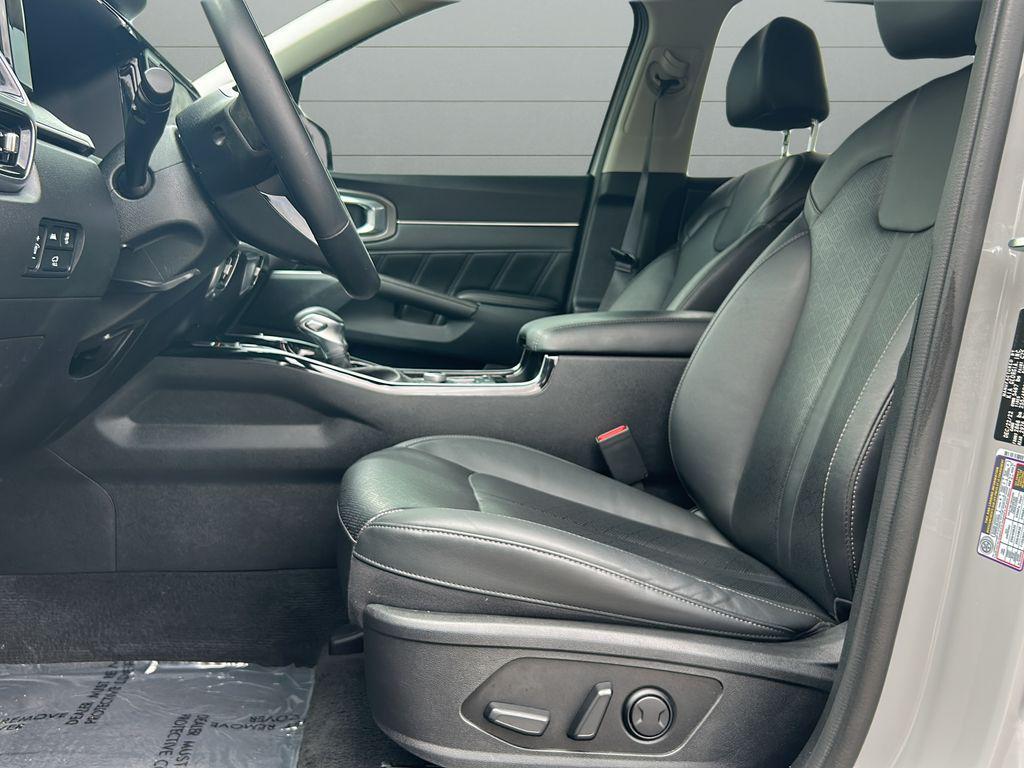 used 2023 Kia Sorento car, priced at $29,494