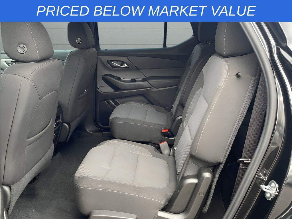 used 2023 Chevrolet Traverse car, priced at $29,748