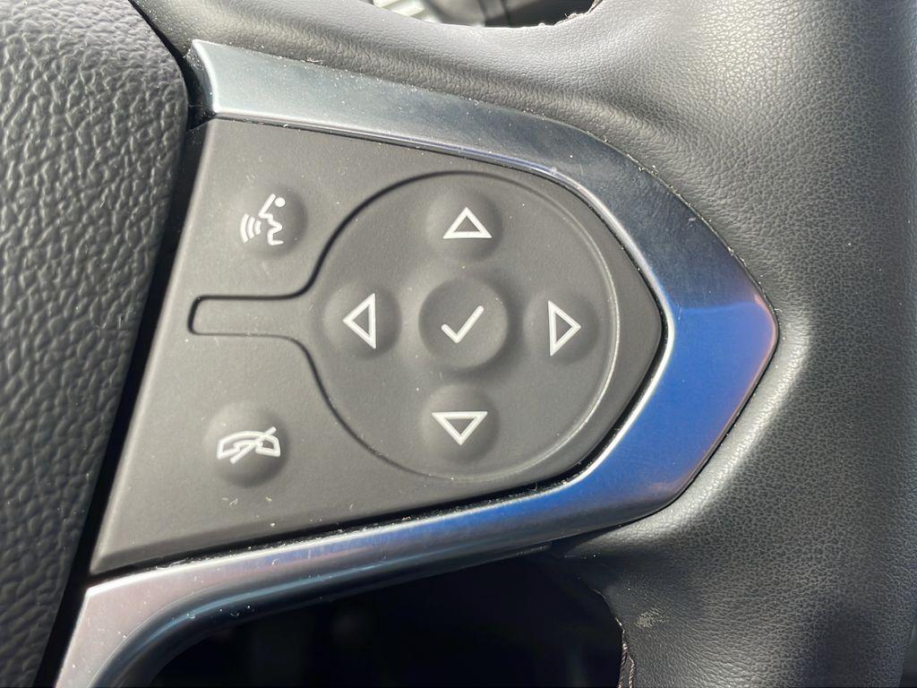 used 2023 Chevrolet Traverse car, priced at $29,498