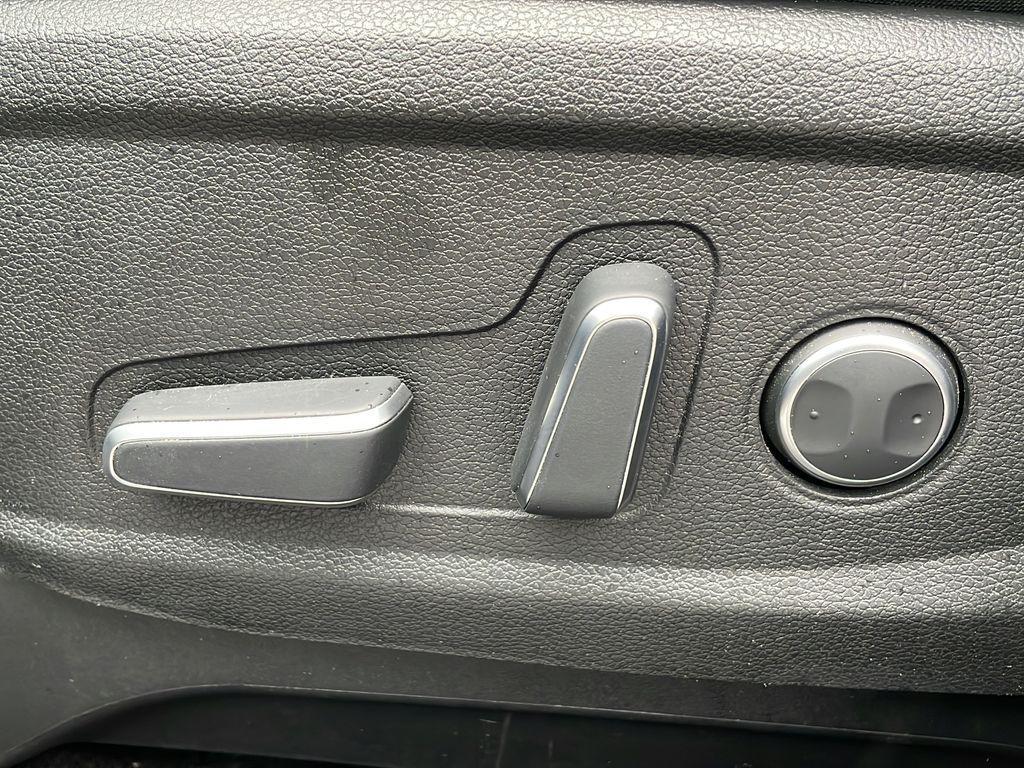 used 2025 Hyundai Palisade car, priced at $34,199