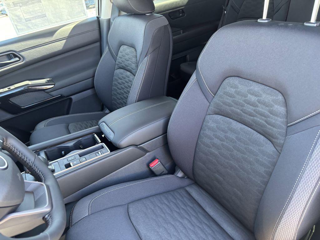 new 2026 Nissan Pathfinder car, priced at $38,566