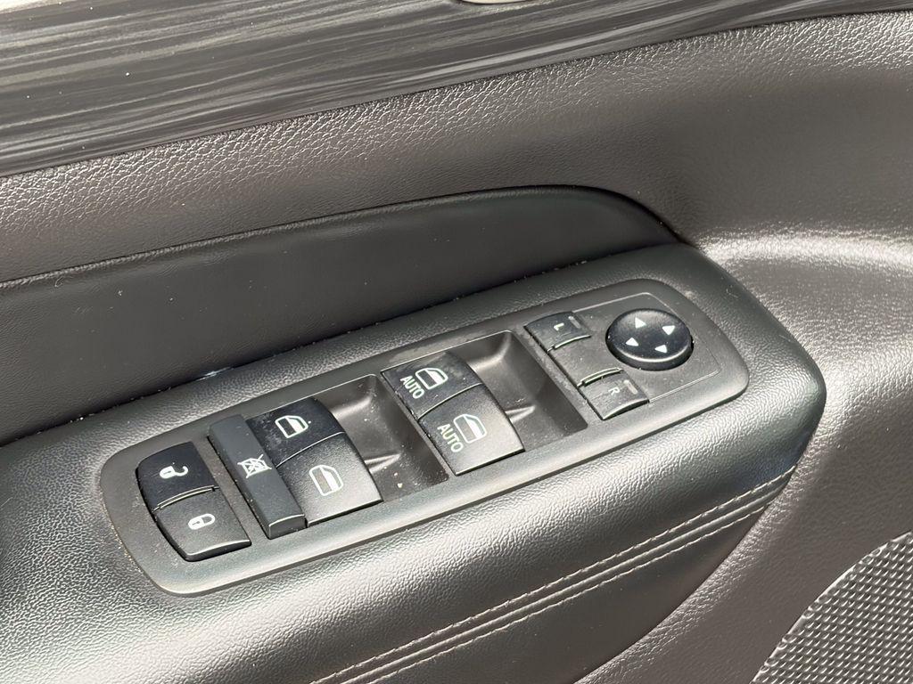 used 2019 Jeep Grand Cherokee car, priced at $17,999