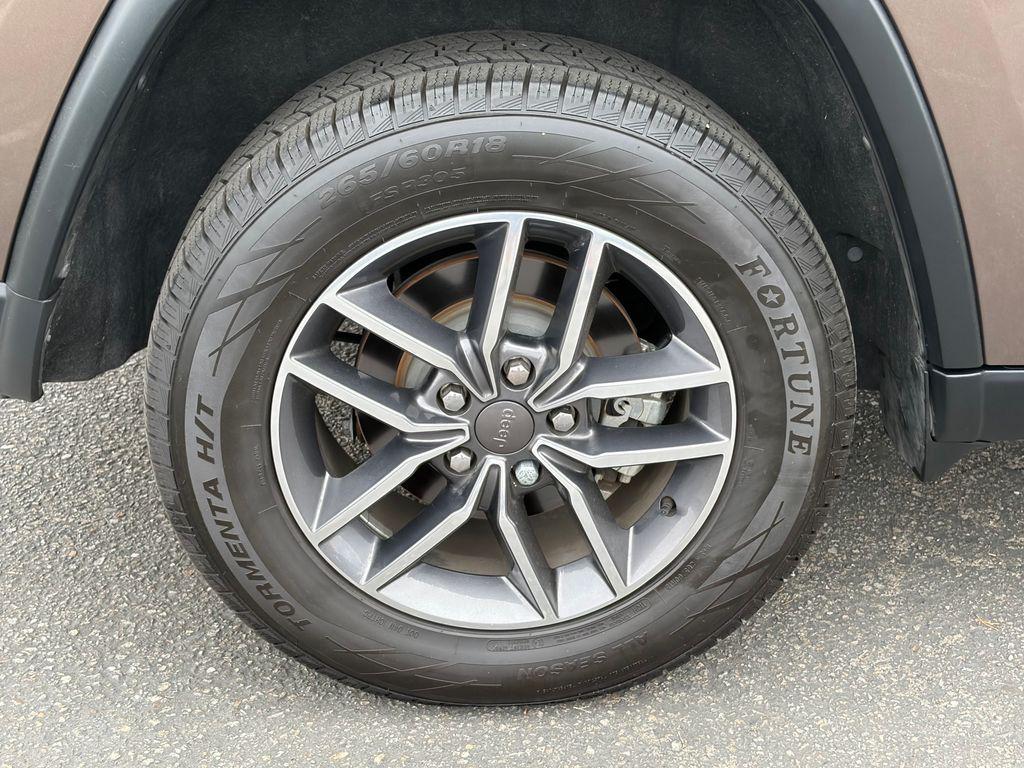 used 2019 Jeep Grand Cherokee car, priced at $17,999