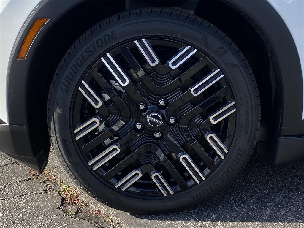 new 2026 Nissan Leaf car, priced at $40,267