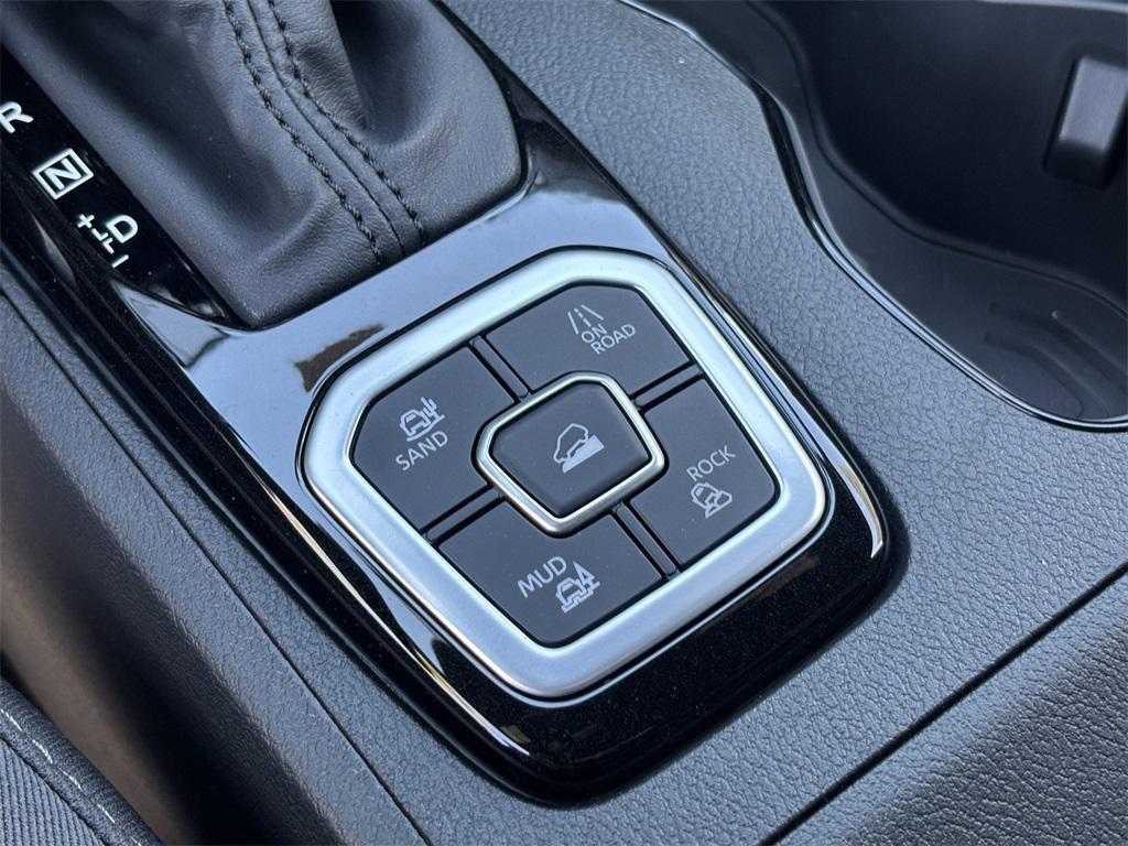 new 2026 Nissan Frontier car, priced at $40,711