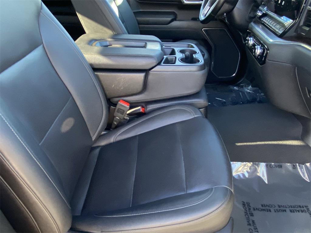 used 2024 GMC Sierra 1500 car, priced at $35,495