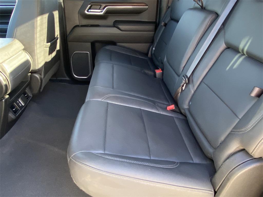 used 2024 GMC Sierra 1500 car, priced at $35,495