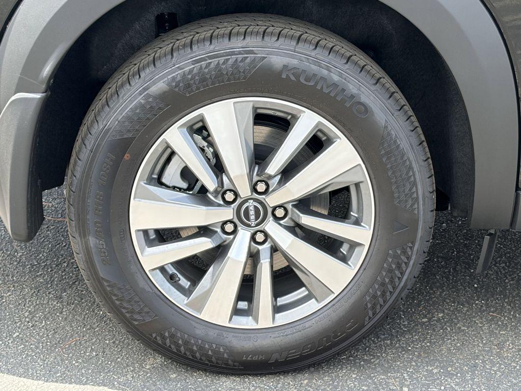new 2026 Nissan Pathfinder car, priced at $39,174