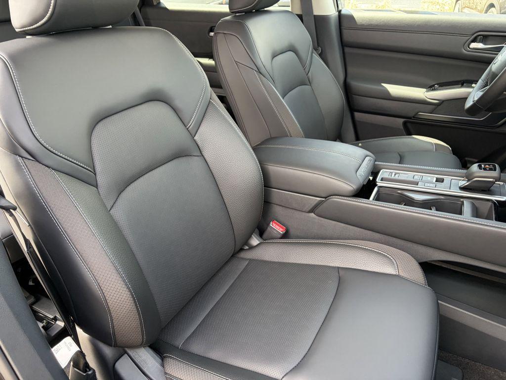 new 2026 Nissan Pathfinder car, priced at $39,174