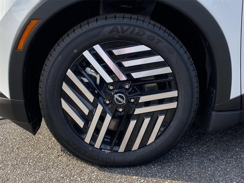 new 2026 Nissan Leaf car, priced at $35,719