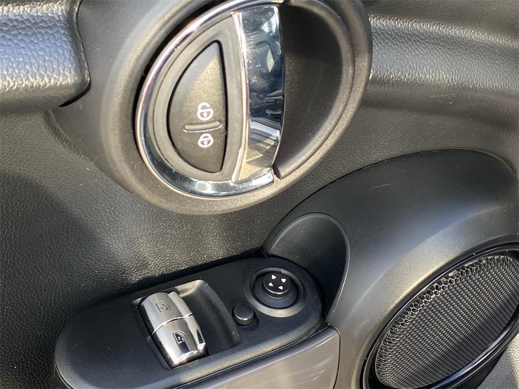 used 2019 MINI Hardtop car, priced at $13,995