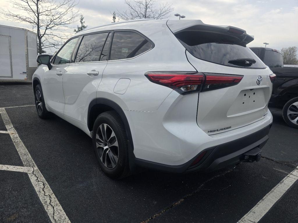 used 2021 Toyota Highlander car, priced at $30,743